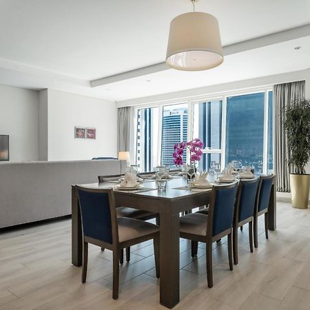 Centara West Bay Hotel & Residences Doha Eksteriør billede A dining room at the Ritz-Carlton, DIFC