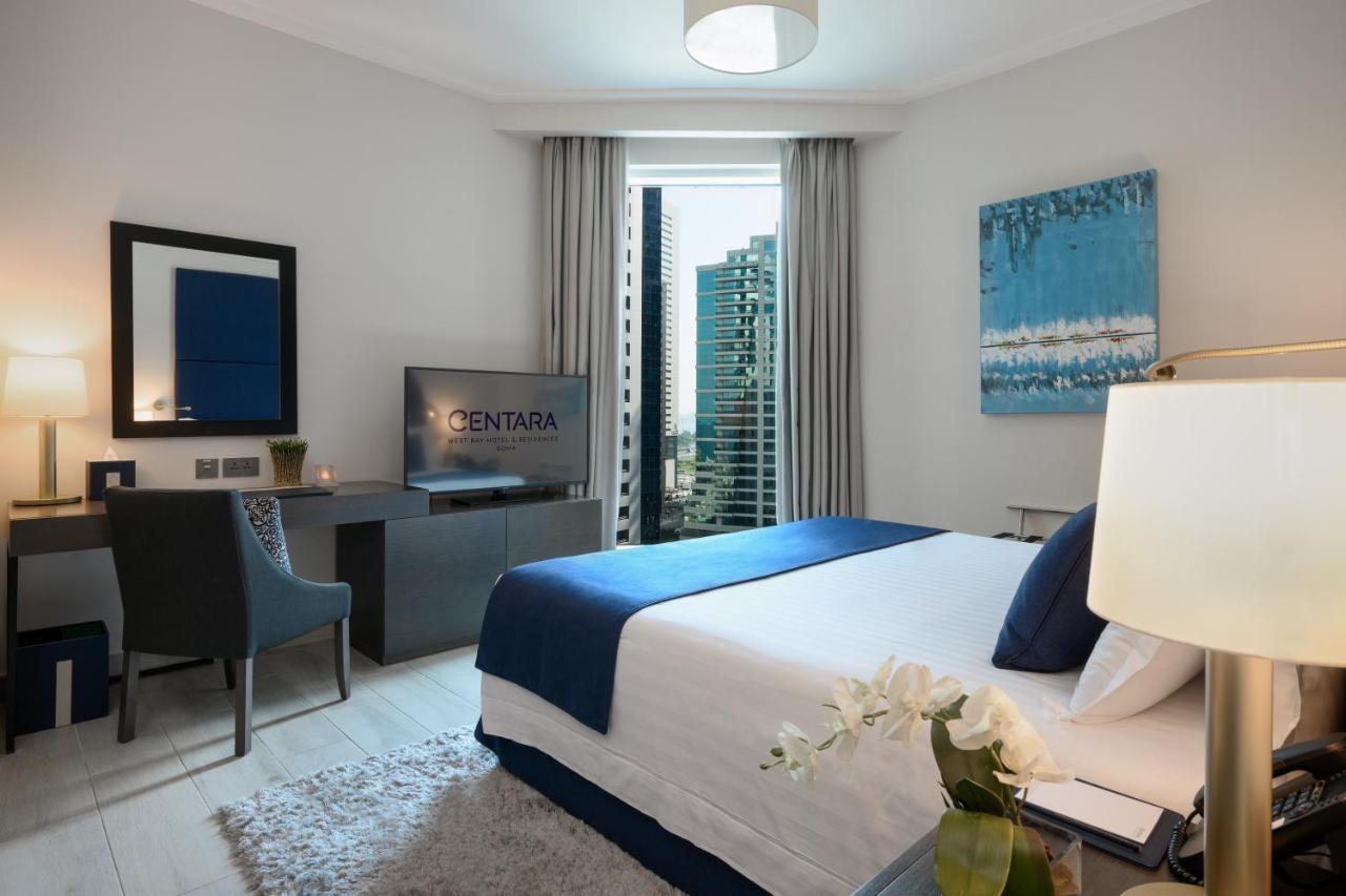 Centara West Bay Hotel & Residences Doha Eksteriør billede A bedroom at the hotel