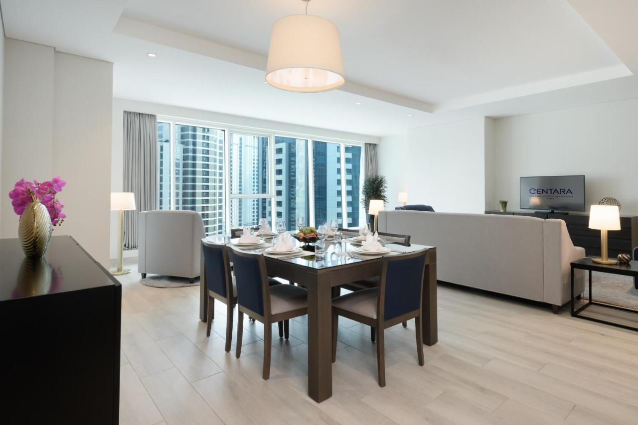 Centara West Bay Hotel & Residences Doha Eksteriør billede A living room at the hotel