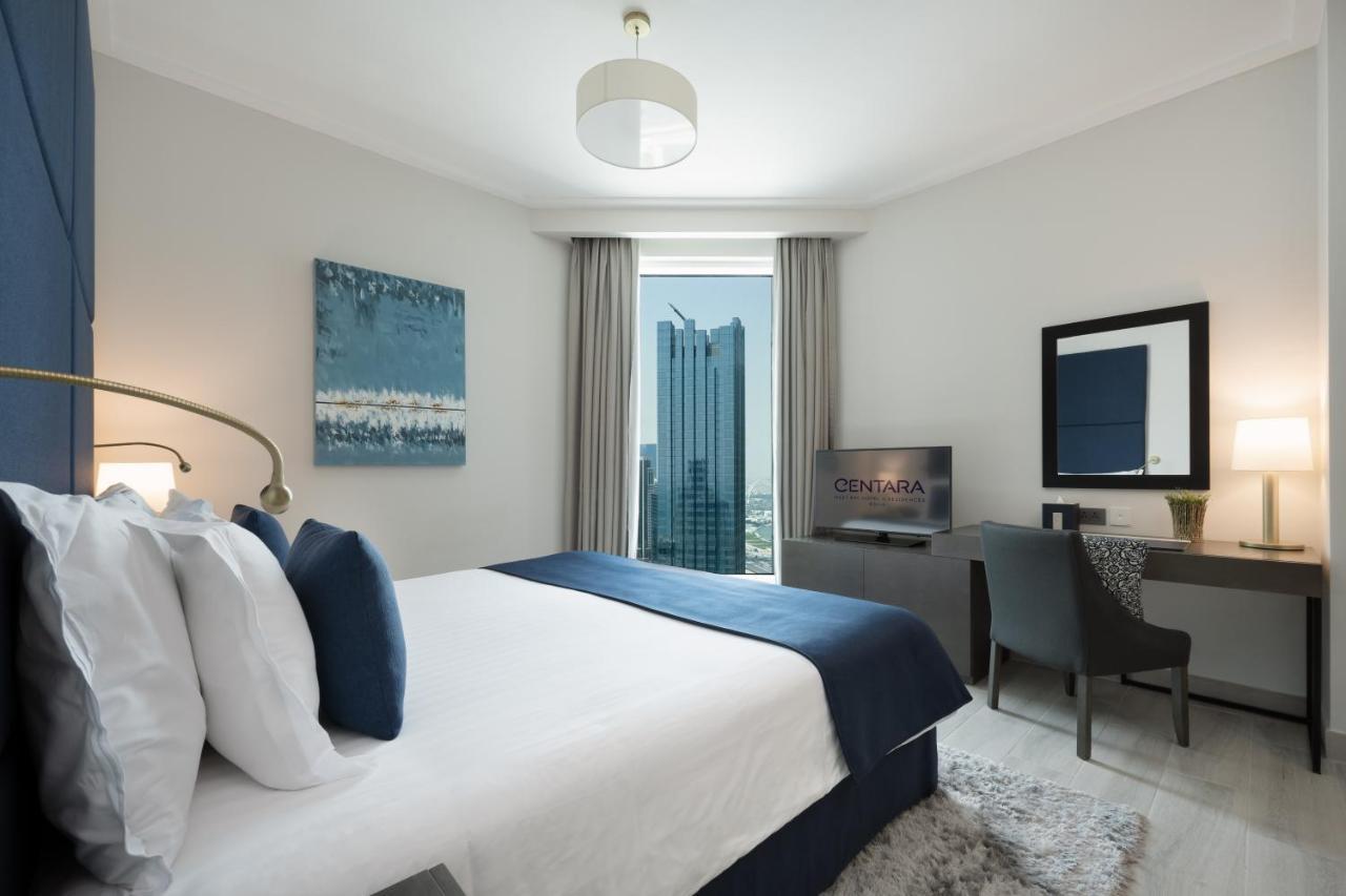 Centara West Bay Hotel & Residences Doha Eksteriør billede A bedroom at the hotel