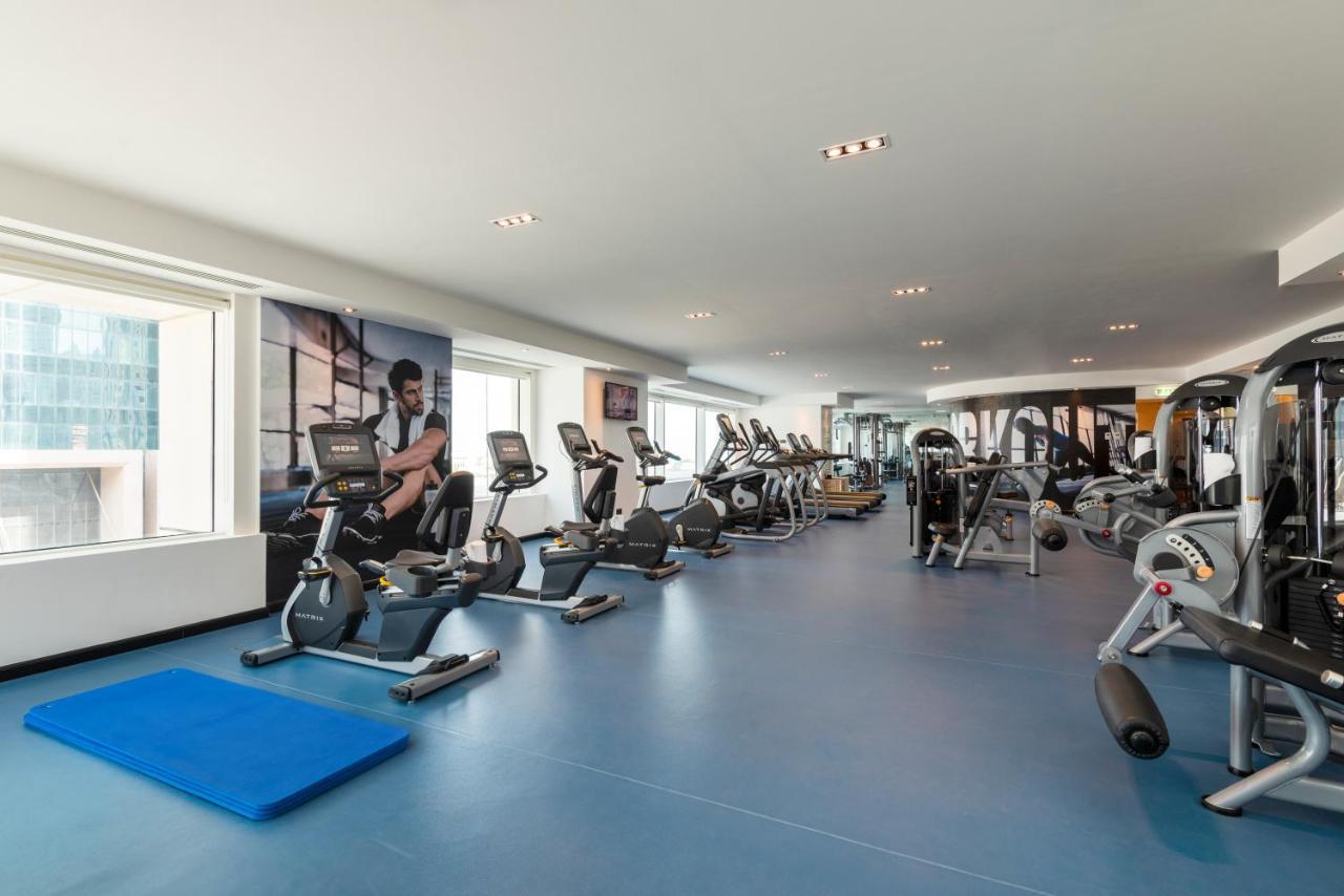 Centara West Bay Hotel & Residences Doha Eksteriør billede The gym at the hotel